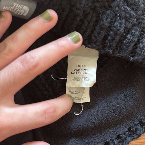 North Face Black Ribbed Beanie - Picture 3 of 6